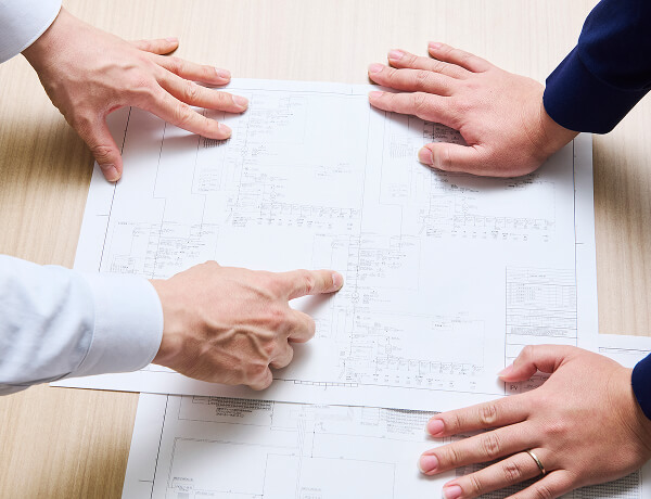 電気エンジニア